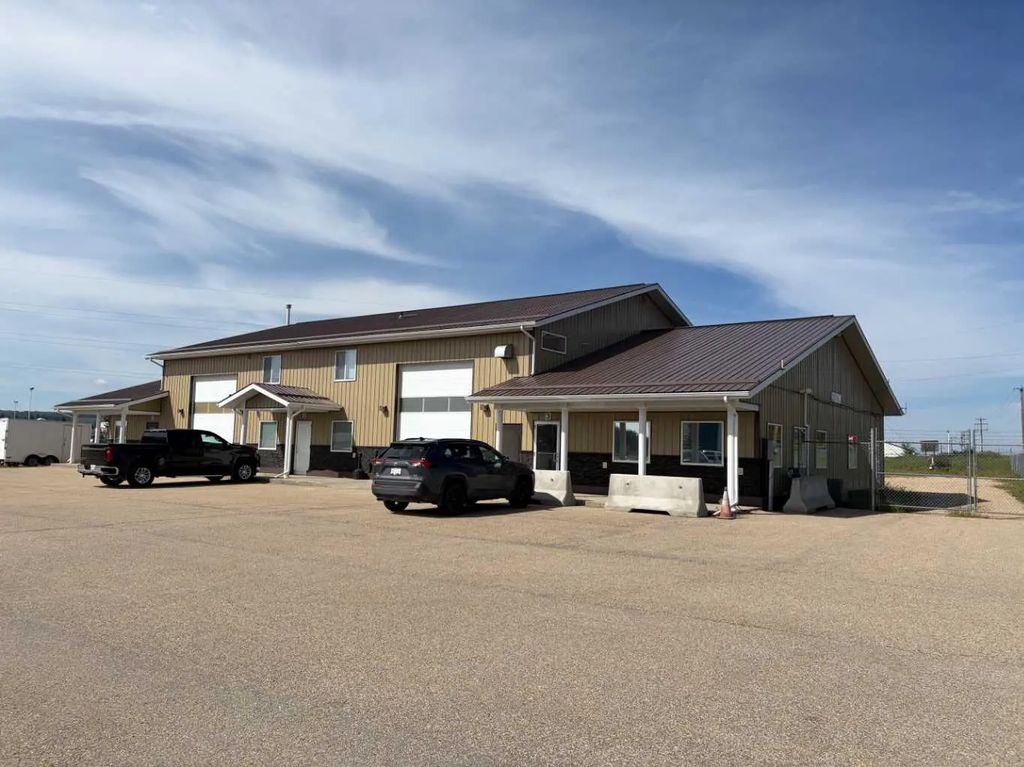 3307 41 Avenue , Whitecourt