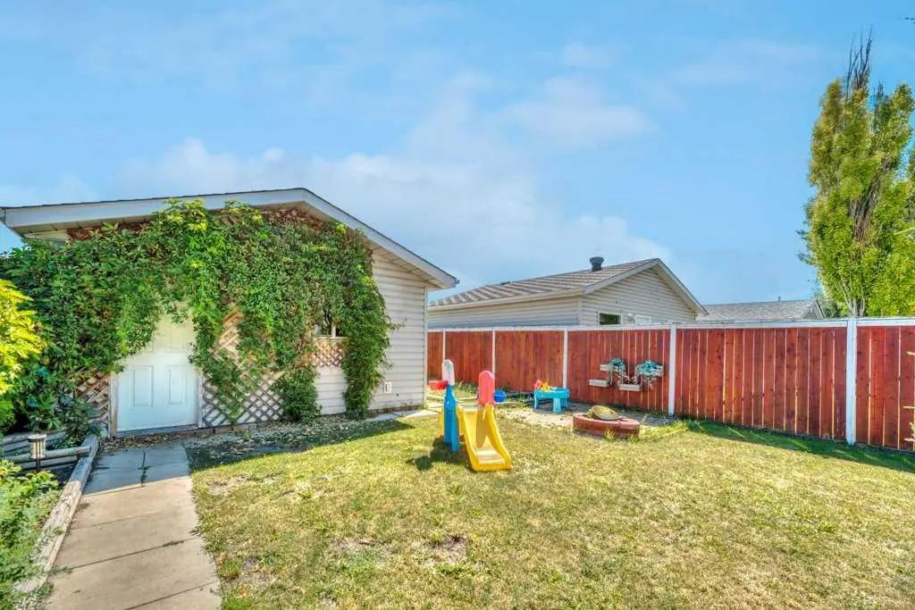 118 Tarington Close Northeast, Calgary – Residential Detached Listing Photo 6