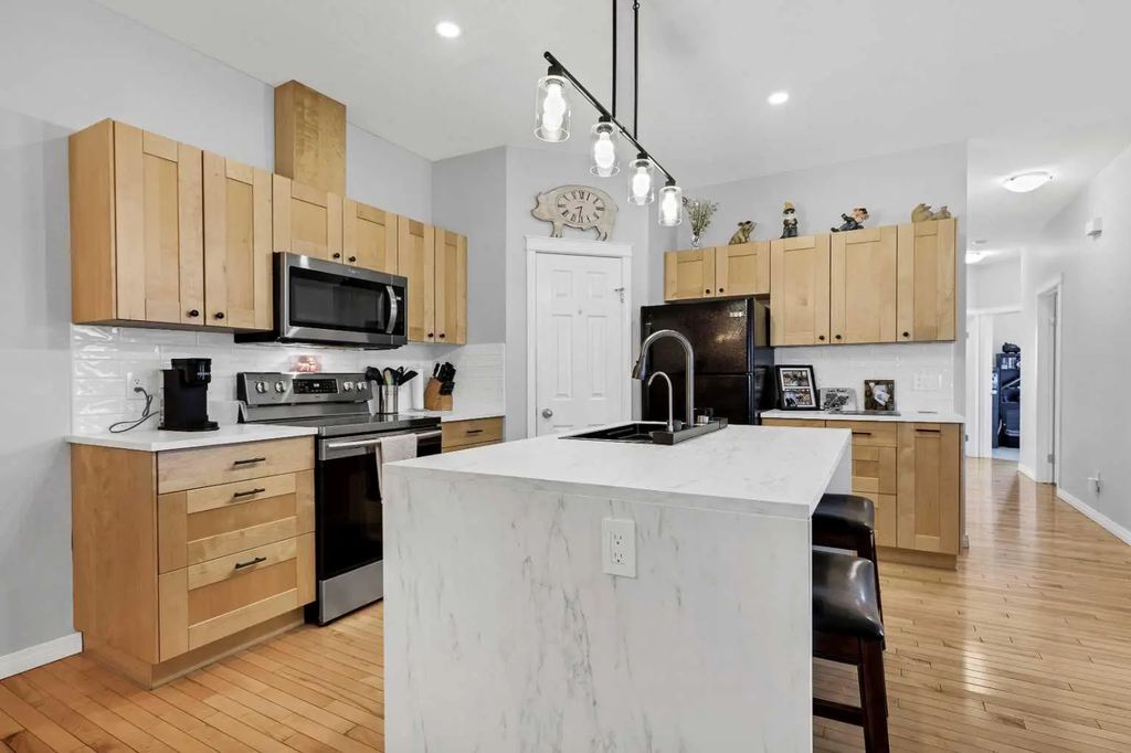 738 Carriage Lane Drive , Carstairs