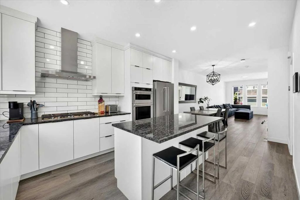 40 Amblefield View Nw, Calgary