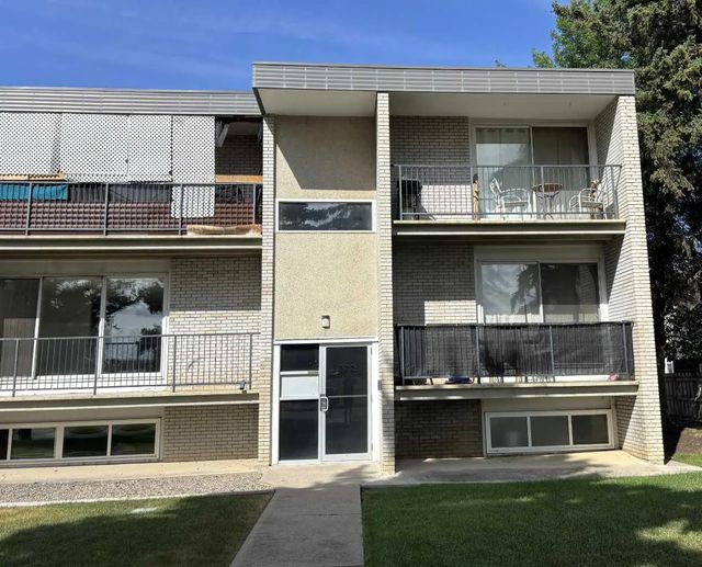 2 222 Mayor Magrath Drive N, Lethbridge