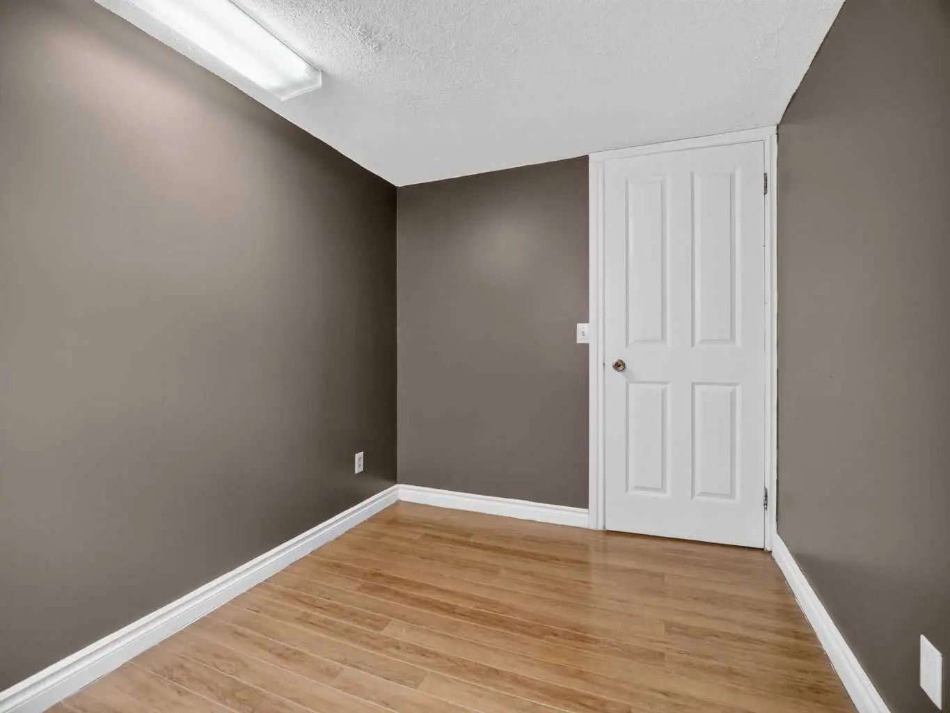 285 Fresno Place Northeast, Calgary – Residential Detached Listing Photo 8