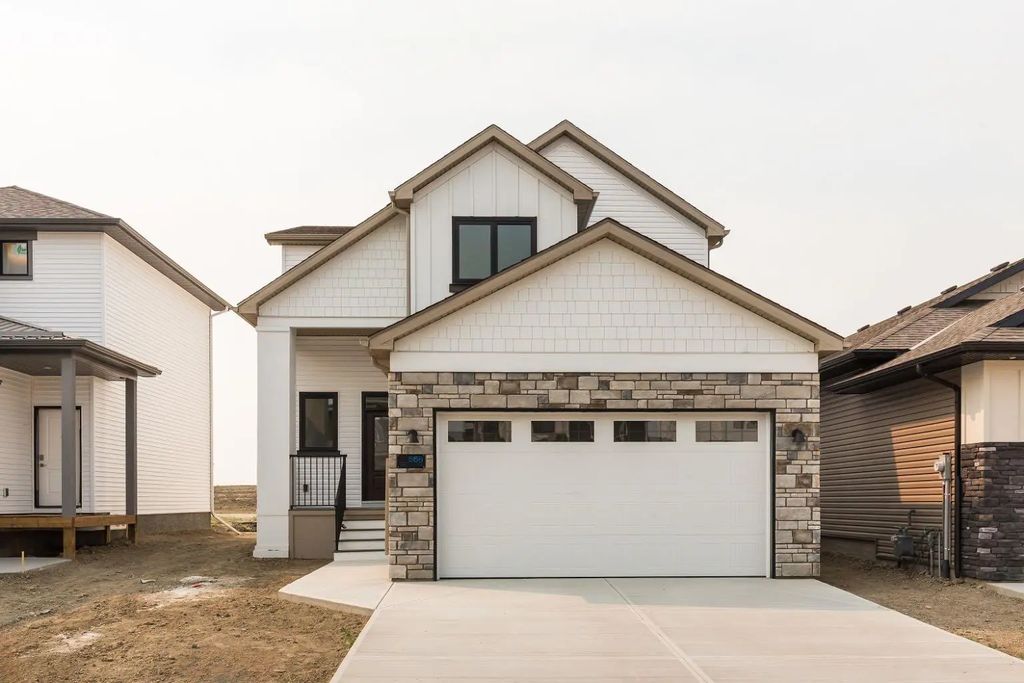 558 Malahat Green W, Lethbridge
