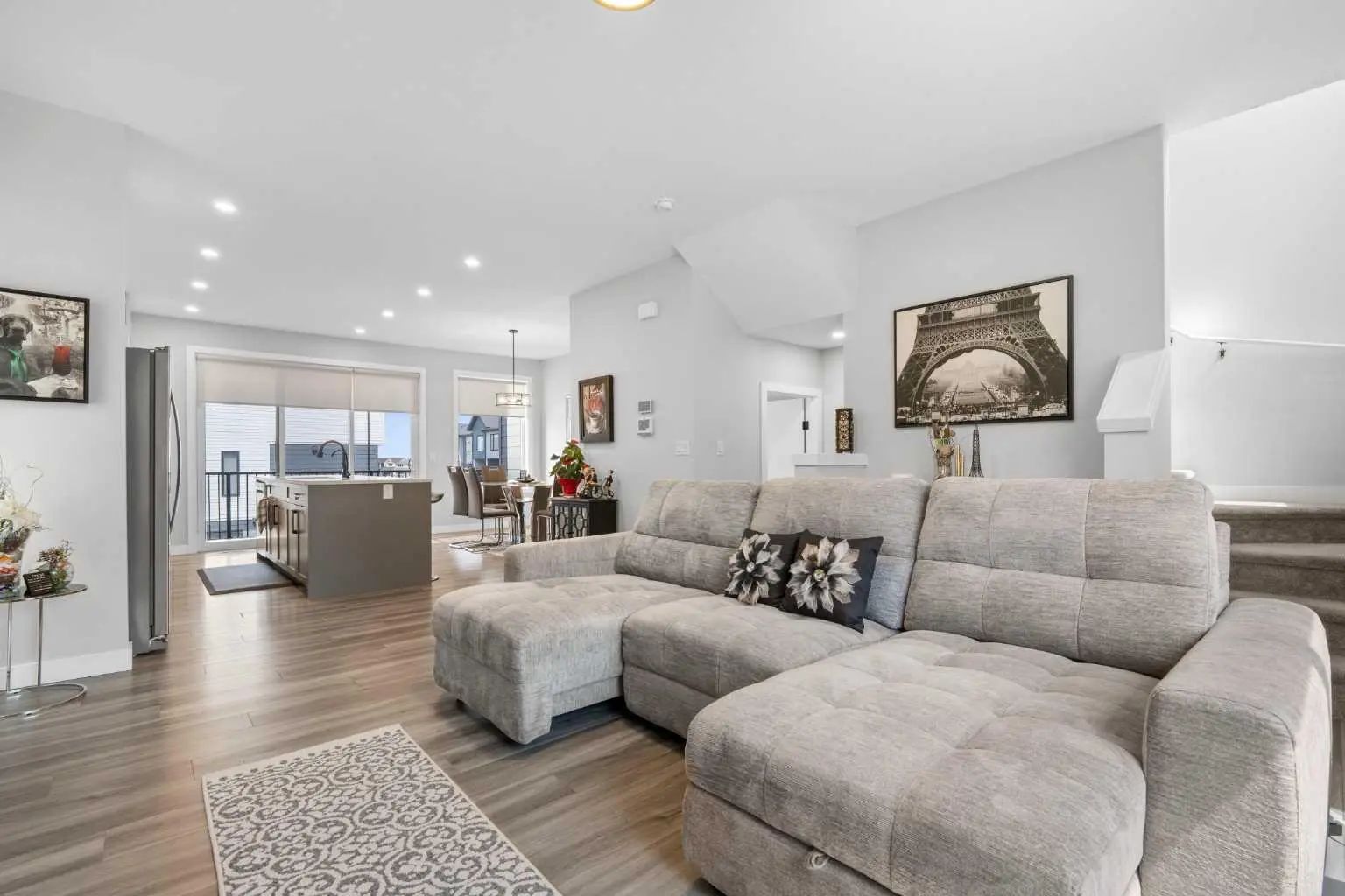32 Evanscrest Court Northwest, Calgary – Residential Row/Townhouse Listing Photo 4