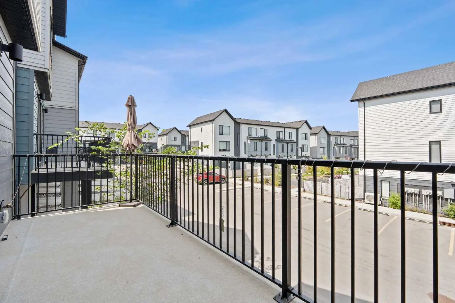32 Evanscrest Court Northwest, Calgary – Residential Row/Townhouse Listing Photo 9