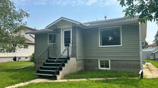 4107 50 Avenue , Camrose