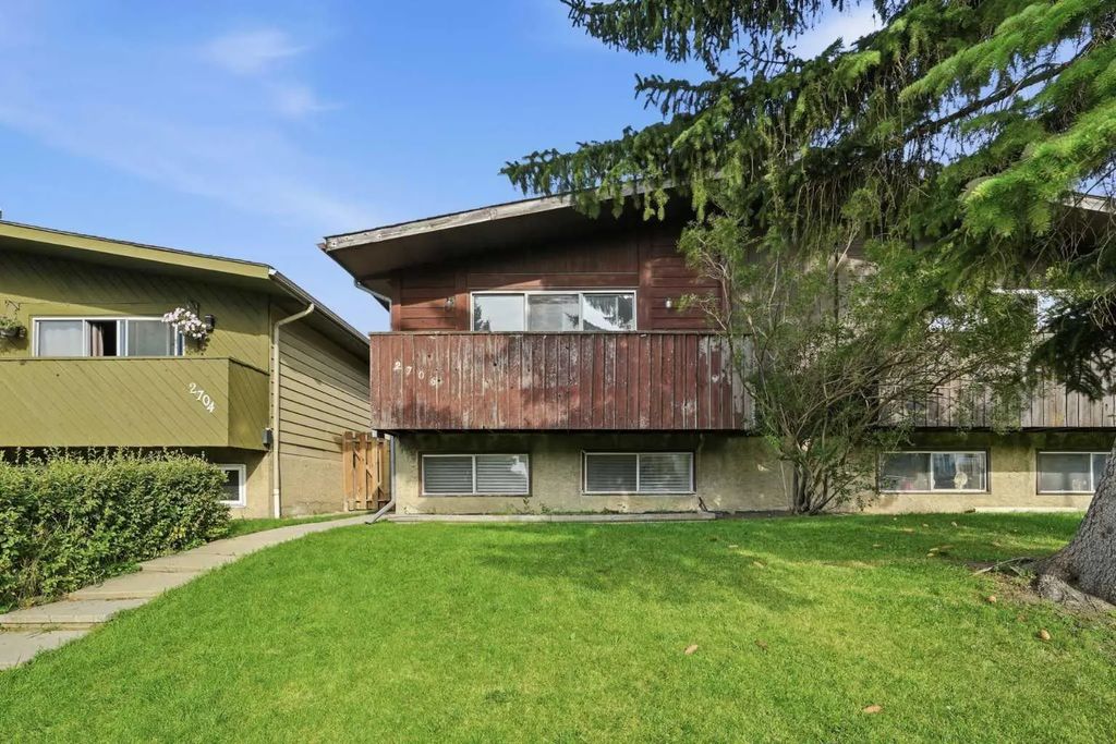 2706 46 Street Se, Calgary