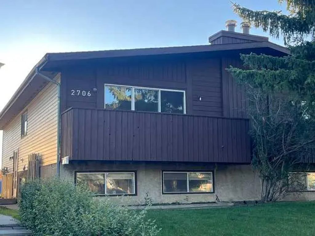 2706 46 Street Se, Calgary