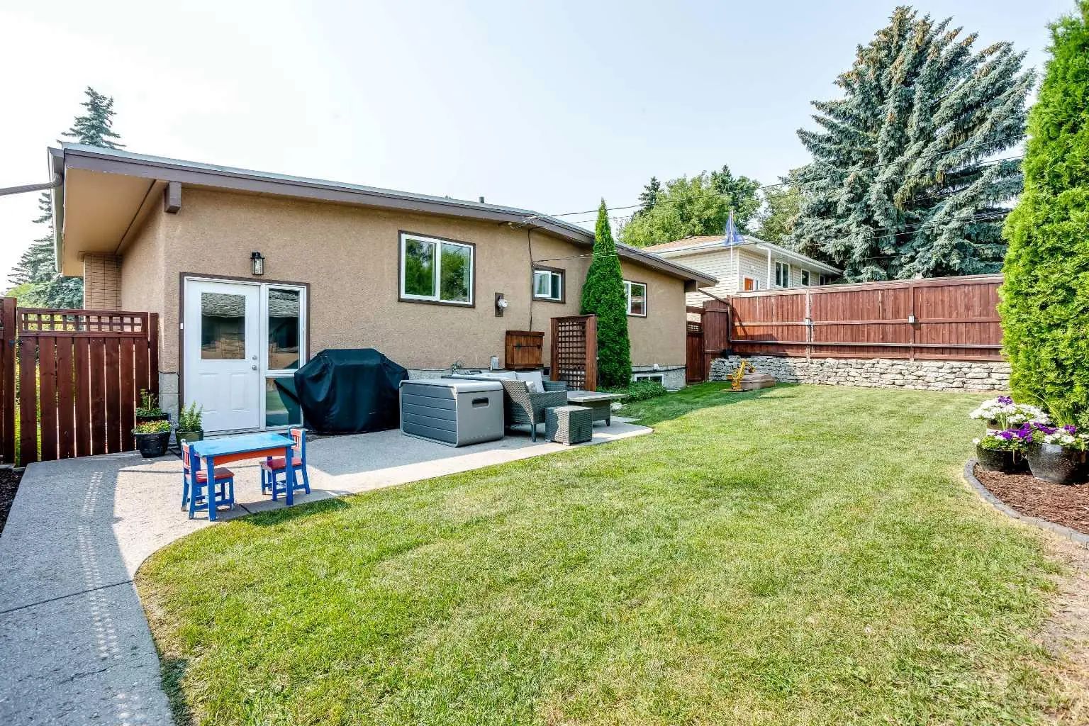 624 Sherman Avenue Southwest, Calgary – Residential Detached Listing Photo 4