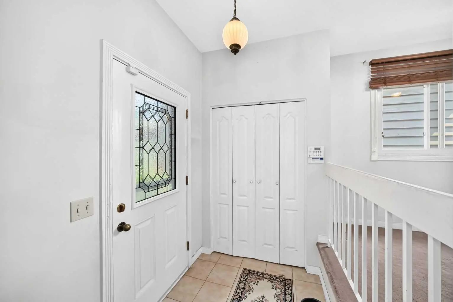 6437 Coach Hill Road Southwest, Calgary – Residential Semi Detached (Half Duplex) Listing Photo 11