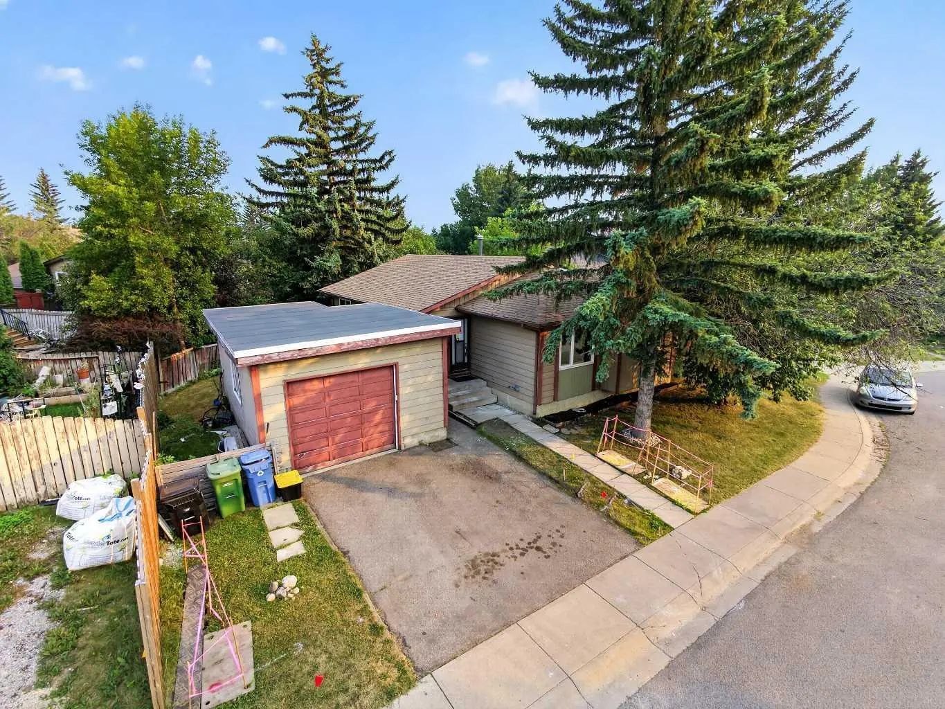 207 Deer Ridge Way Southeast, Calgary – Residential Detached Listing Photo 2