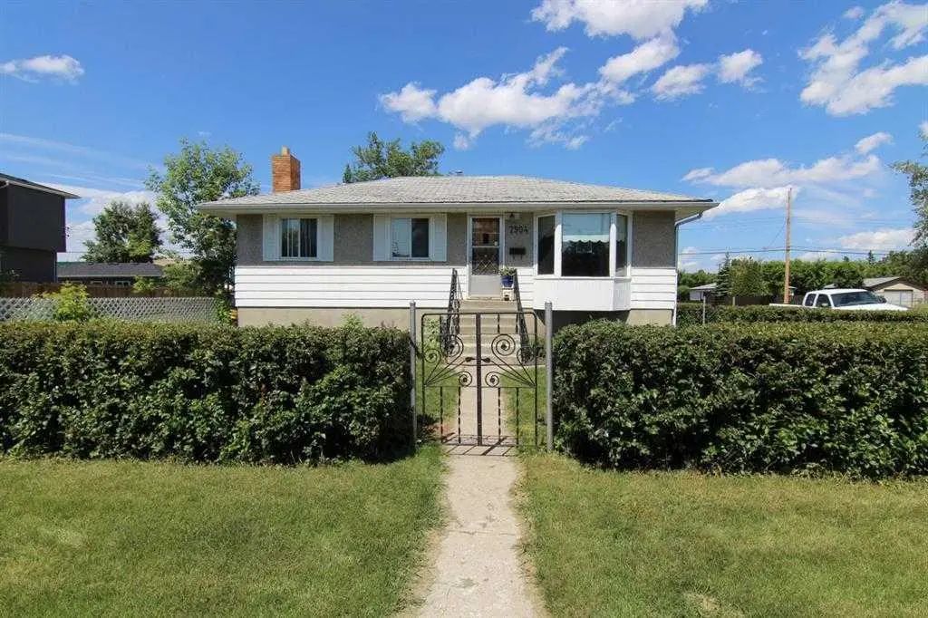 Basement Unit 7504 39 Avenue Nw, Calgary
