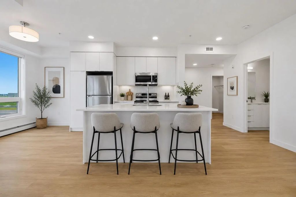 1301 8500 19 Avenue , Calgary