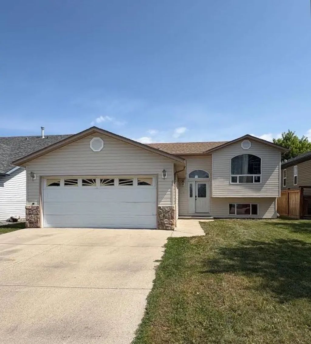66 Upland Road W, Brooks