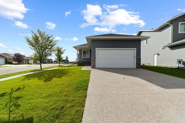 7501 38a Avenue , Camrose