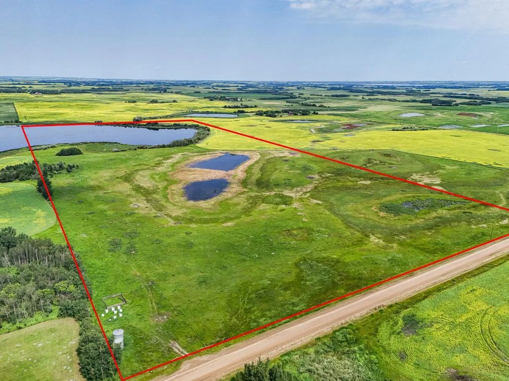 On Township Road 474  , Rural Camrose County