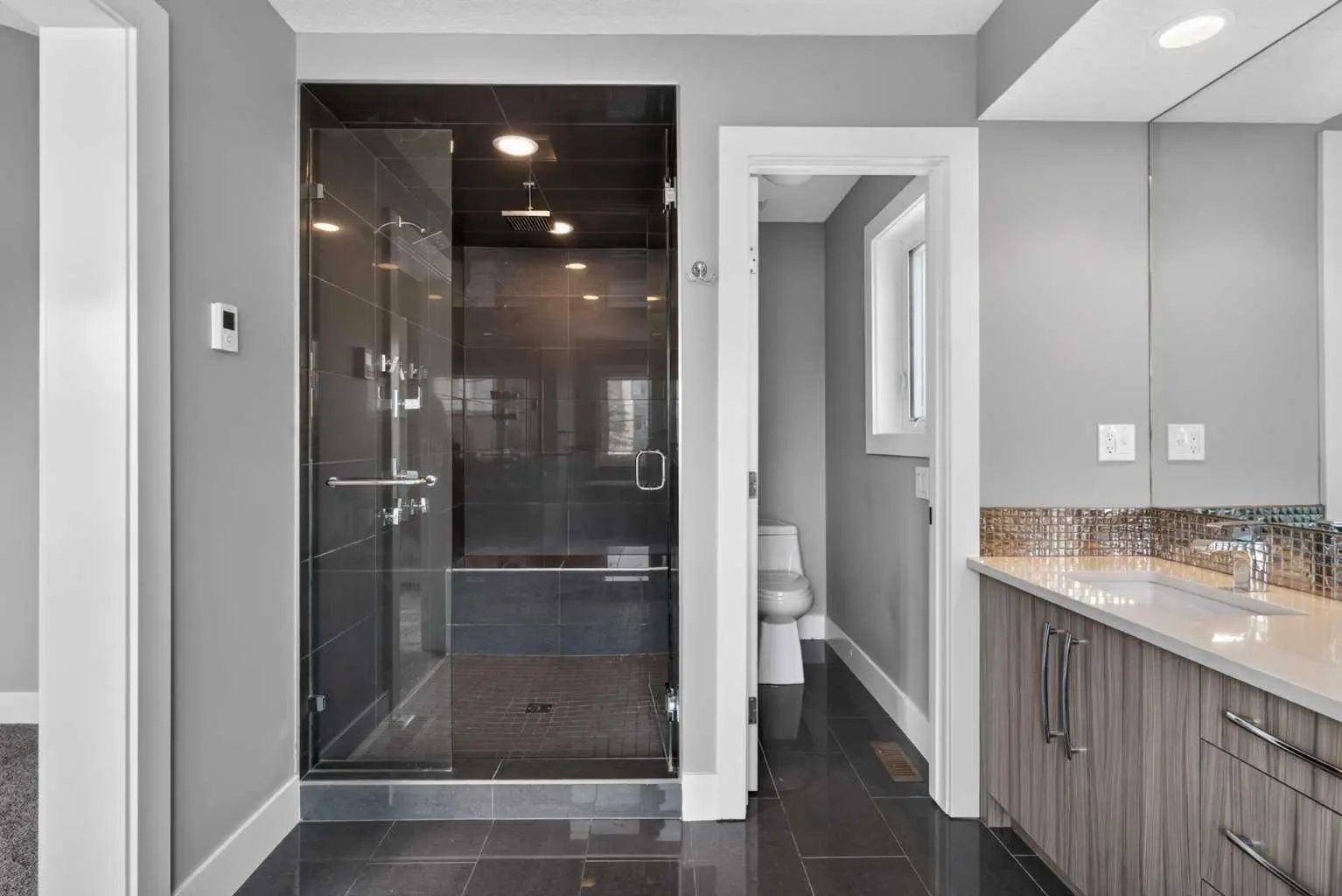 3318 Centre B Street Northwest, Calgary – Residential Semi Detached (Half Duplex) Listing Photo 23