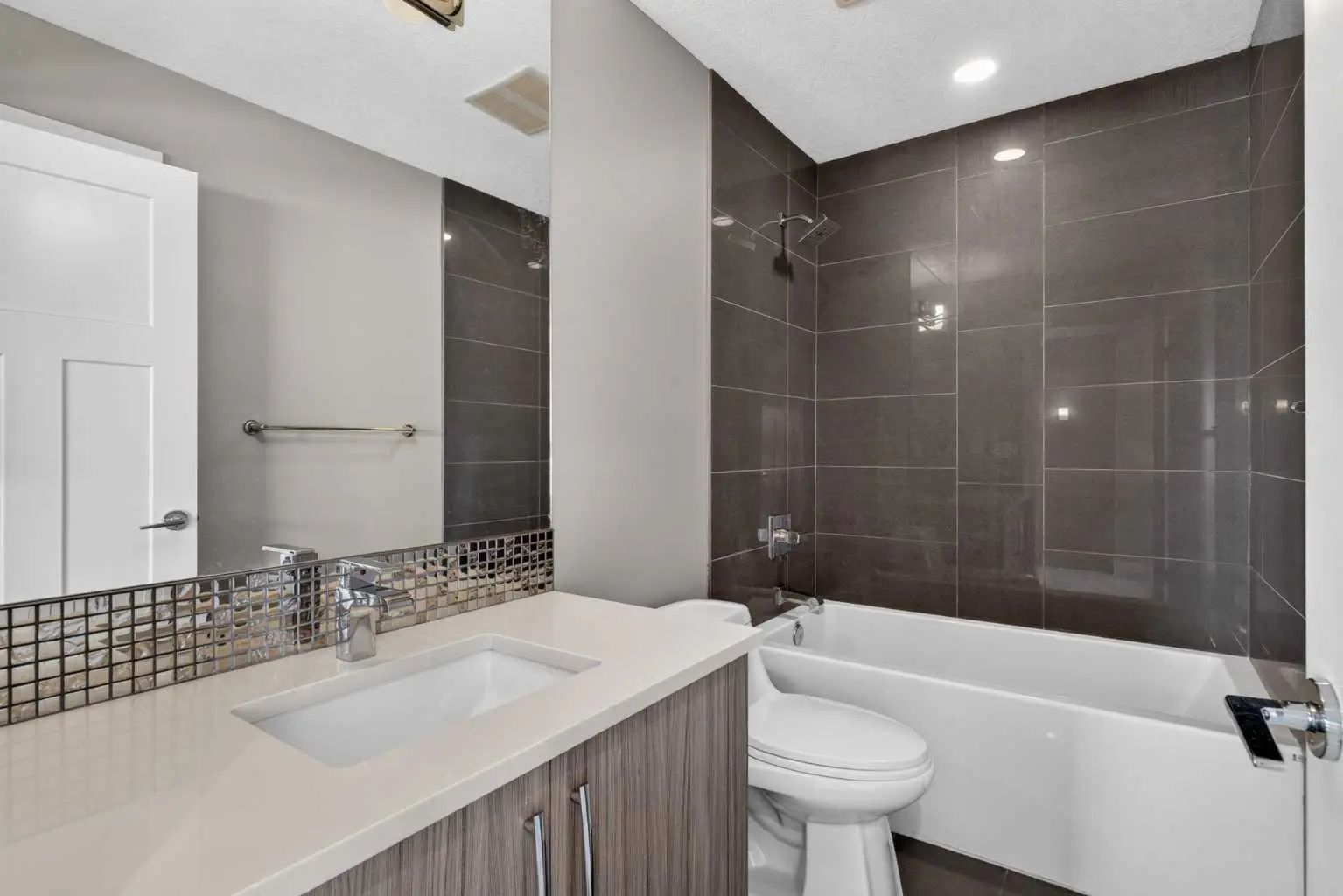 3318 Centre B Street Northwest, Calgary – Residential Semi Detached (Half Duplex) Listing Photo 29