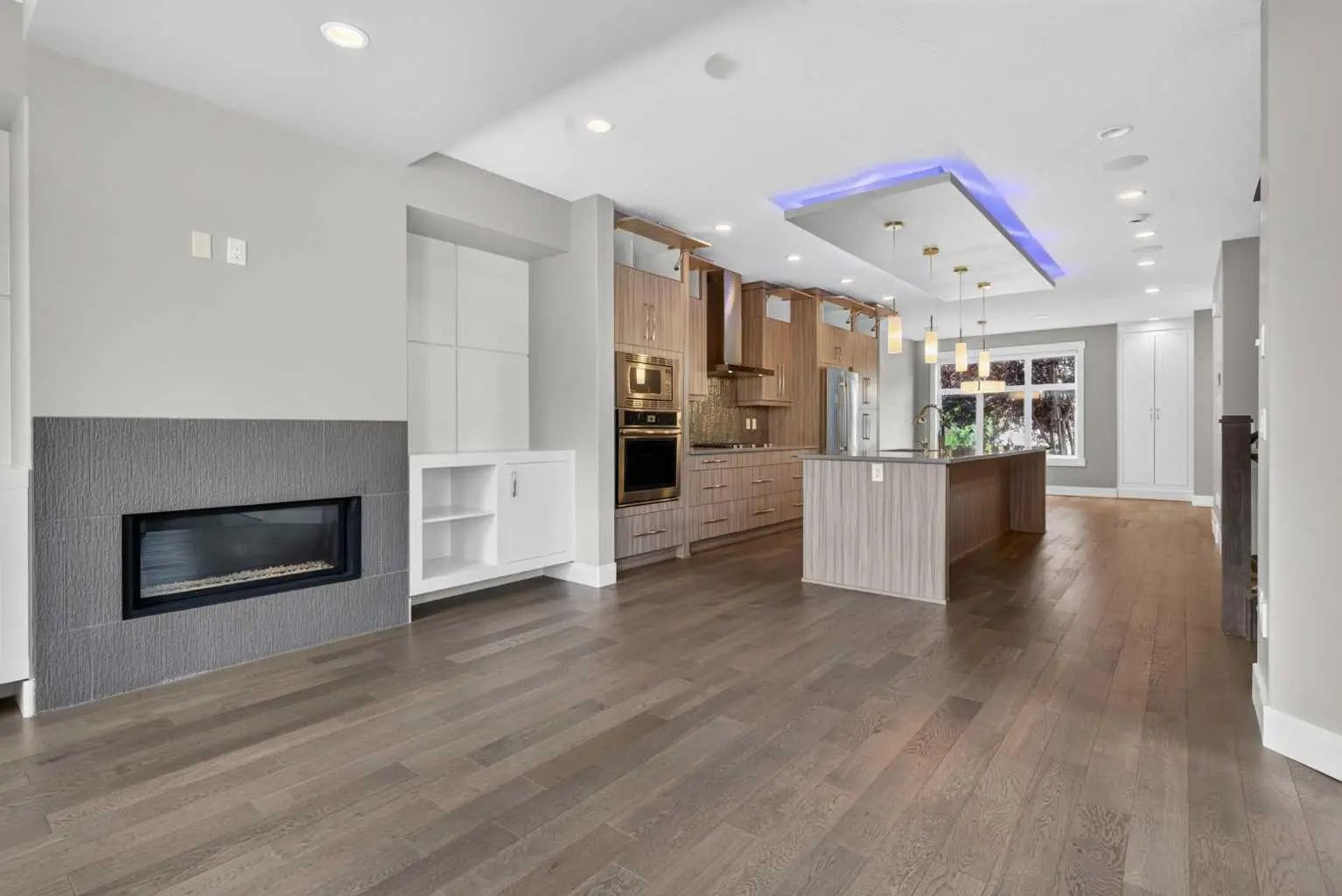 3318 Centre B Street Northwest, Calgary – Residential Semi Detached (Half Duplex) Listing Photo 3