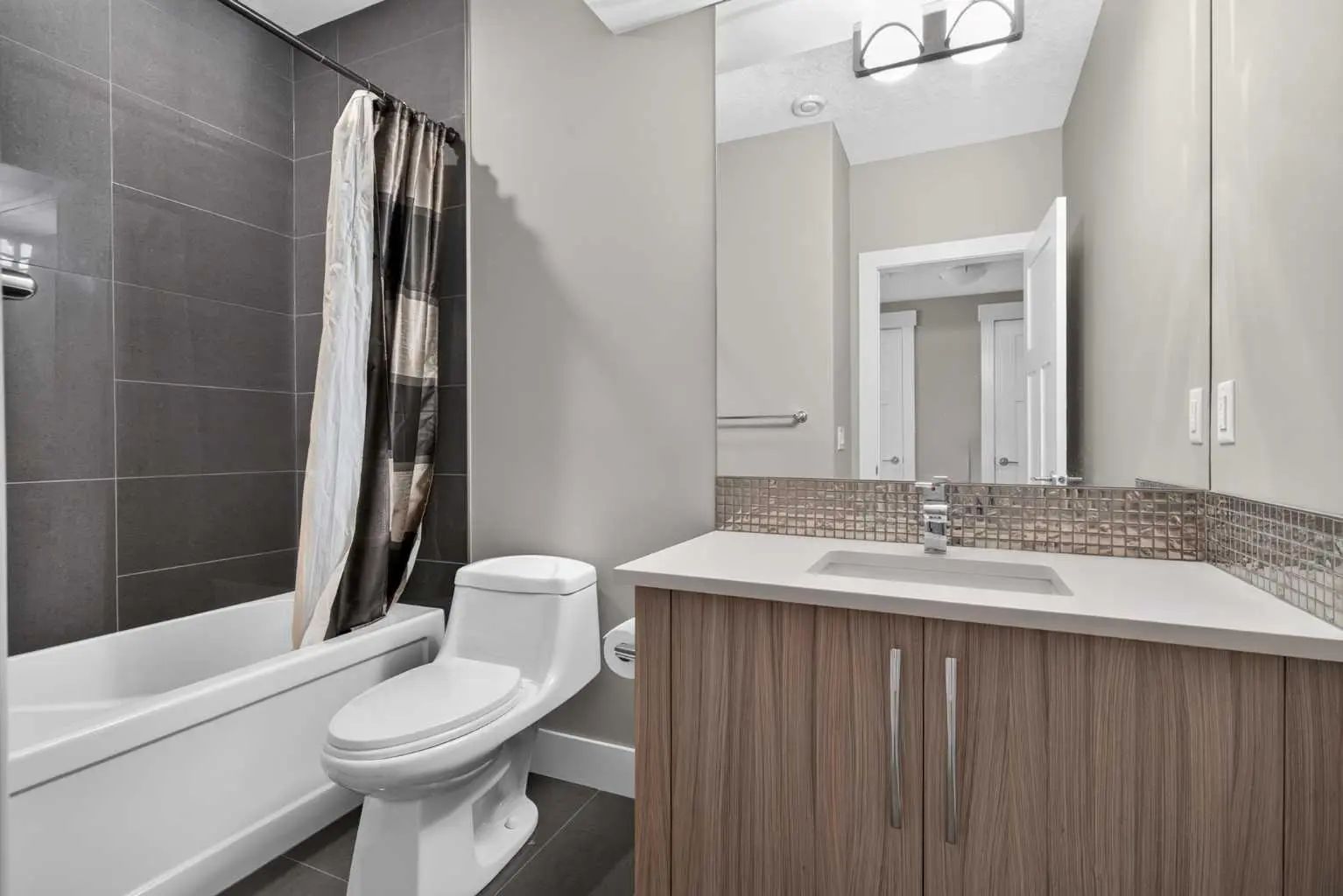 3318 Centre B Street Northwest, Calgary – Residential Semi Detached (Half Duplex) Listing Photo 35