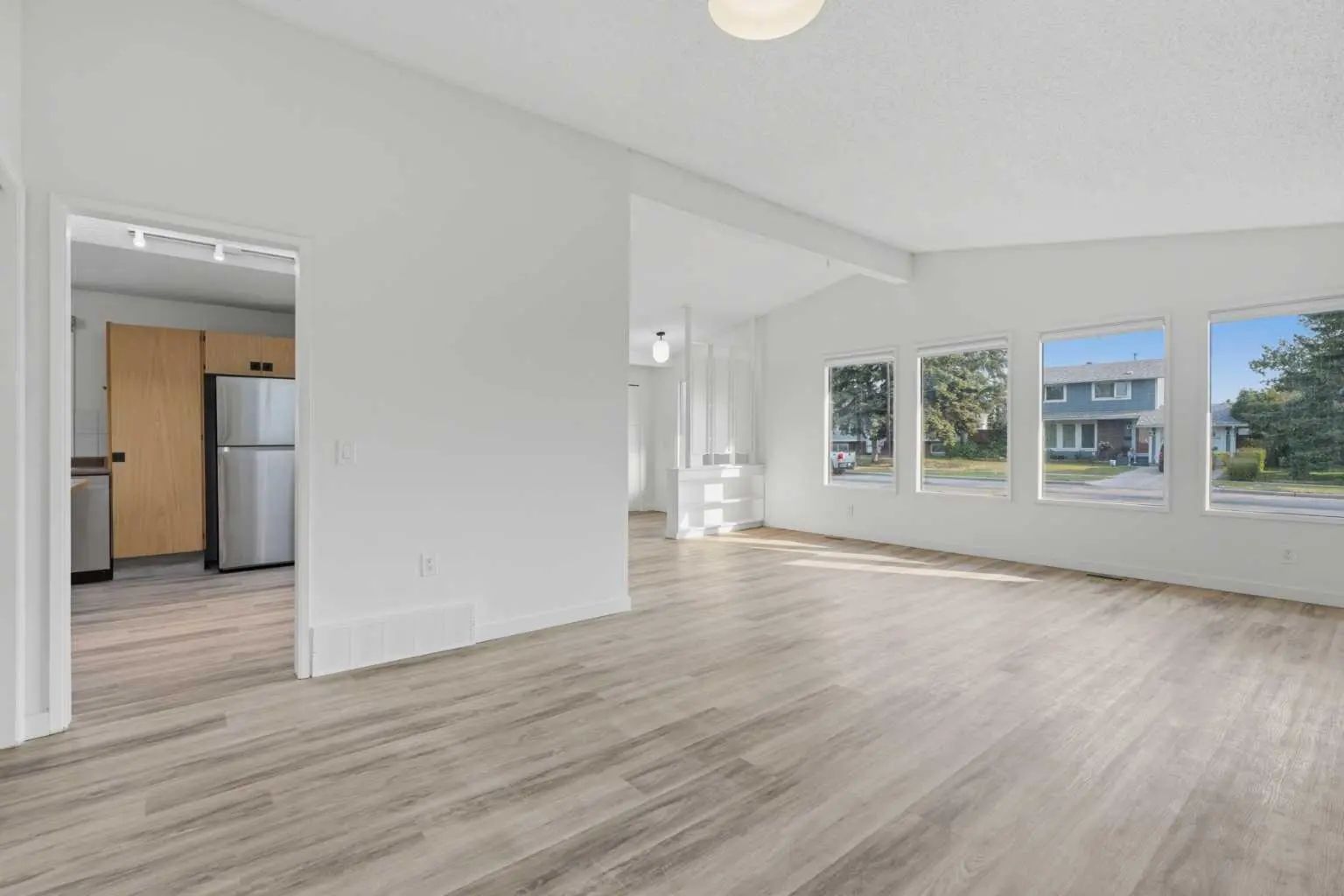 731 Queensland Drive Southeast, Calgary – Residential Detached Listing Photo 12