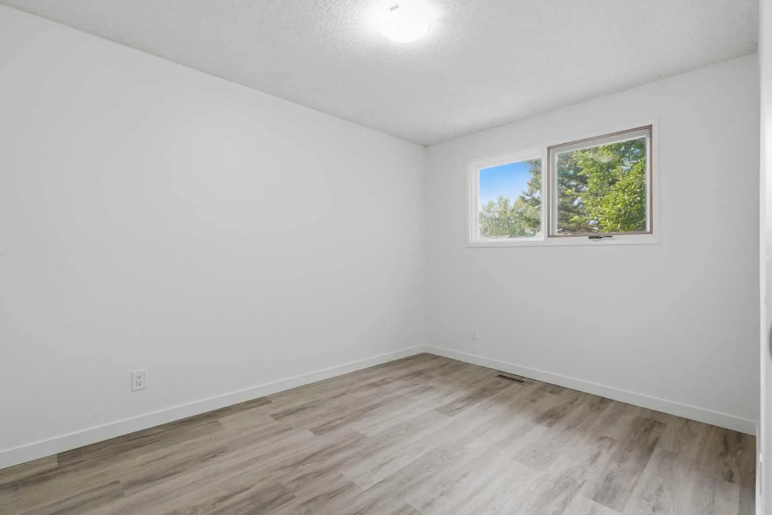 731 Queensland Drive Southeast, Calgary – Residential Detached Listing Photo 23