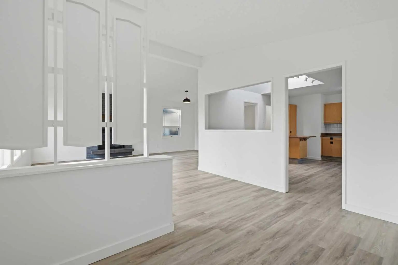 731 Queensland Drive Southeast, Calgary – Residential Detached Listing Photo 5