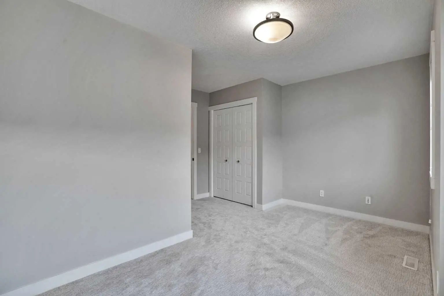 118 28 Mcdougall Court Northeast, Calgary – Residential Row/Townhouse Listing Photo 32