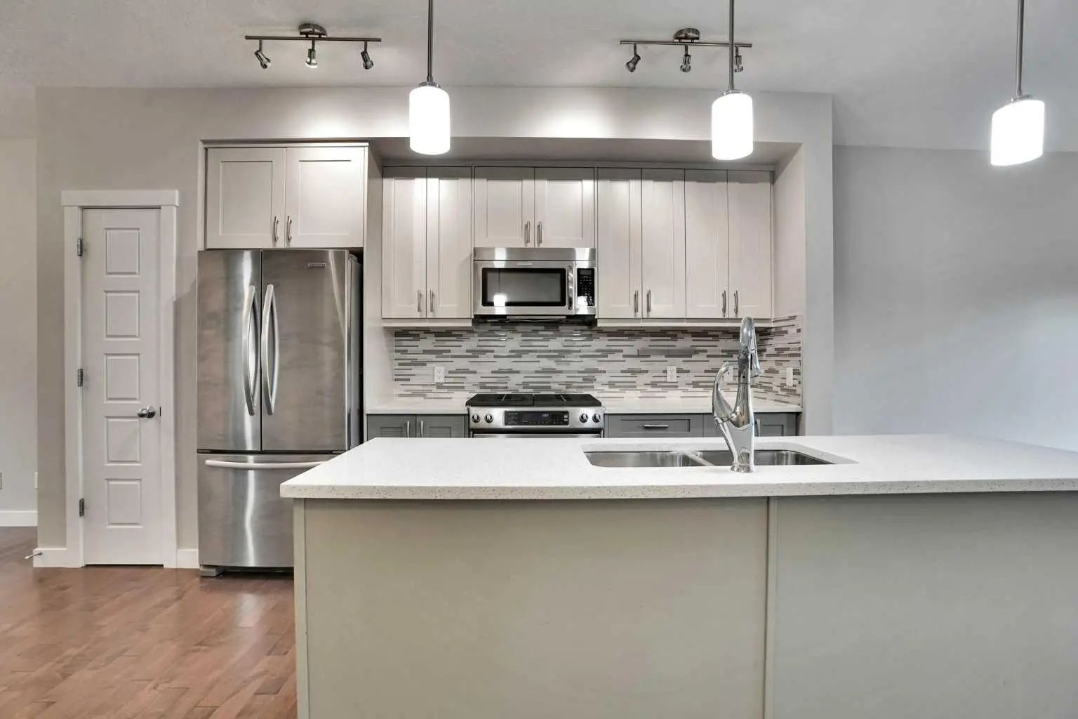 118 28 Mcdougall Court Northeast, Calgary – Residential Row/Townhouse Listing Photo 6