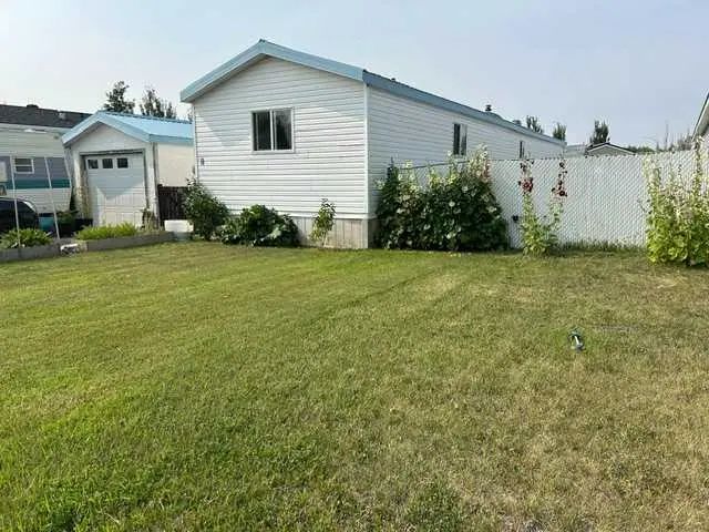 8 Meadowlake Gate E, Brooks