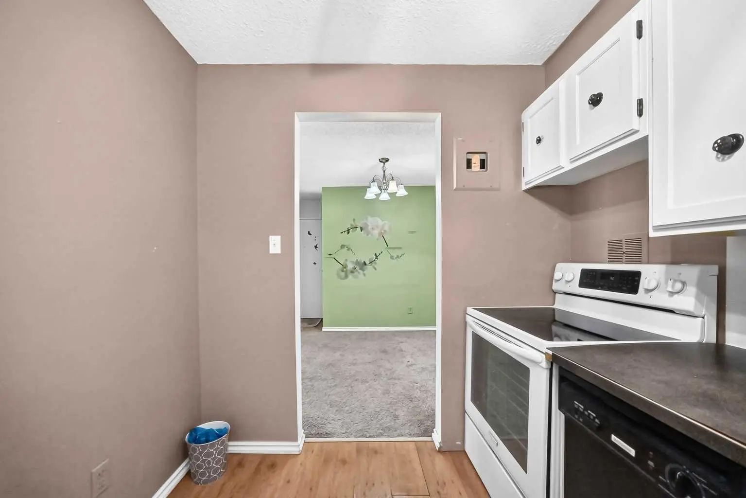 9106 315 Southampton Drive Southwest, Calgary – Residential Apartment Listing Photo 7