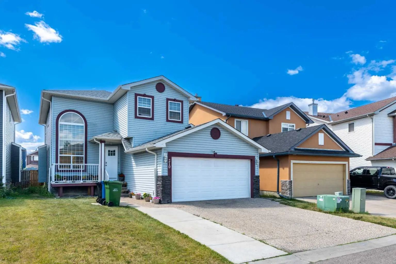210 Taracove Landing Northeast, Calgary – Residential Detached Listing Photo 2