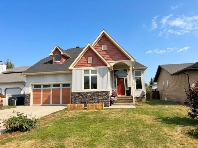 1016 2 Street Ne, Sundre