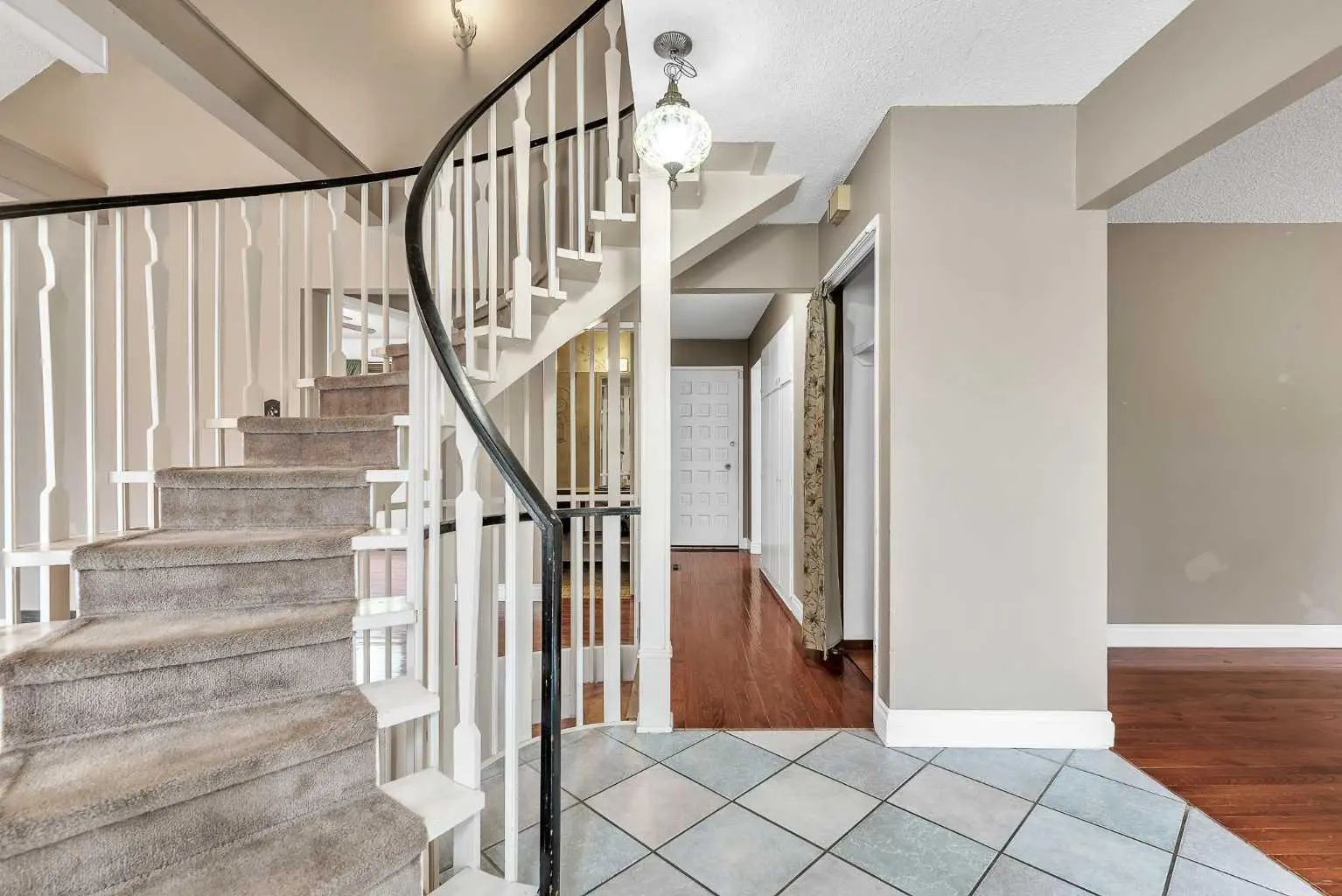 5820 Dalmead Crescent Northwest, Calgary – Residential Detached Listing Photo 4
