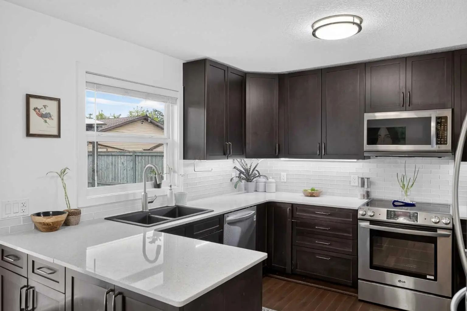 6324 Bowmont Crescent Northwest, Calgary – Residential Detached Listing Photo 4