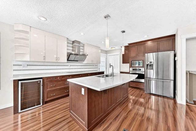 136 Midlawn Close Se, Calgary