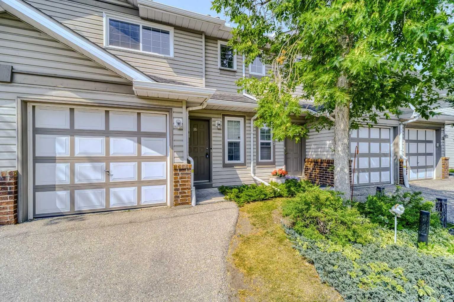 15 Harvest Glen Heights Northeast, Calgary – Residential Row/Townhouse Listing Photo 2