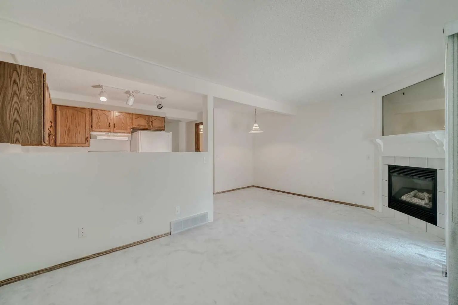 15 Harvest Glen Heights Northeast, Calgary – Residential Row/Townhouse Listing Photo 8