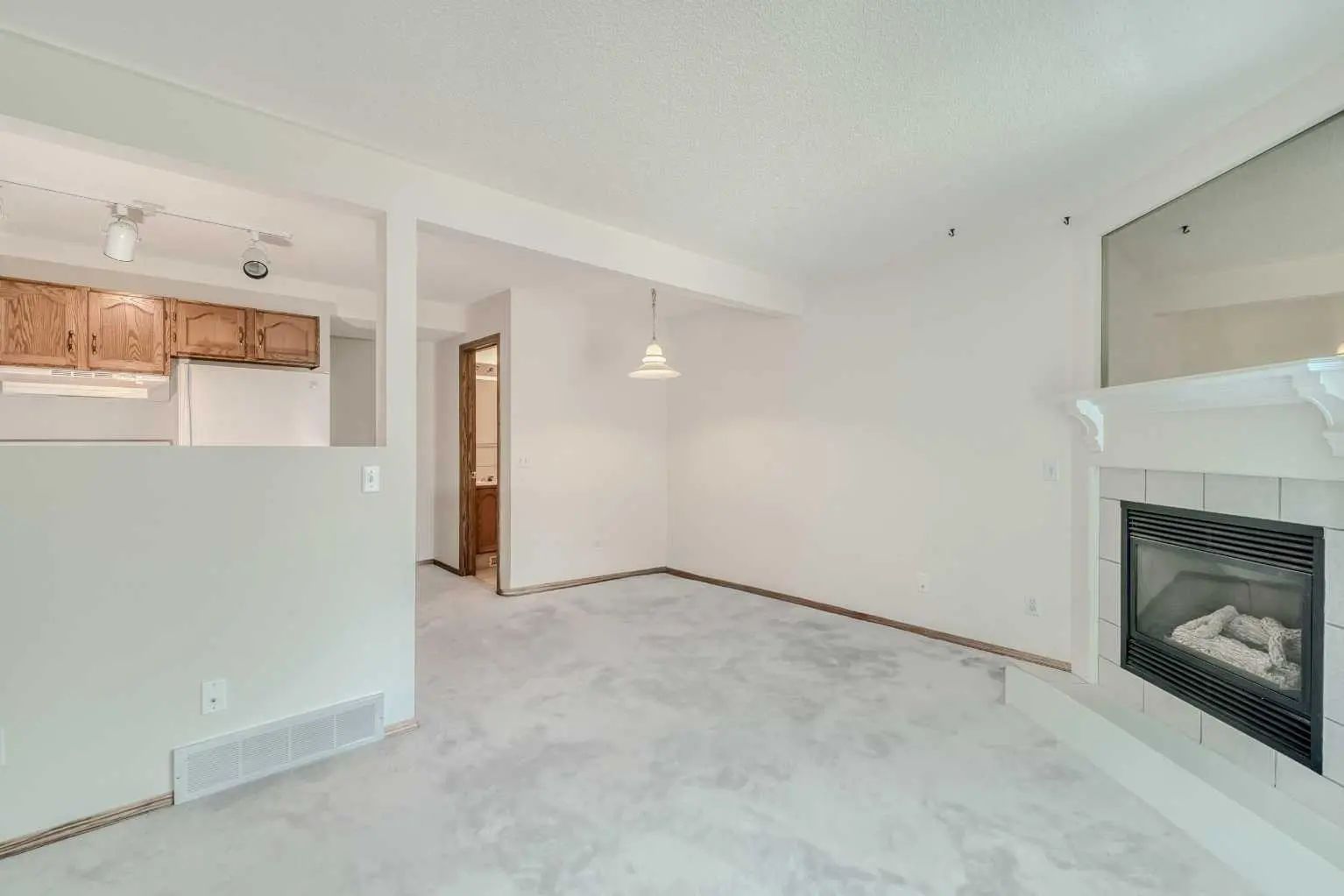 15 Harvest Glen Heights Northeast, Calgary – Residential Row/Townhouse Listing Photo 9