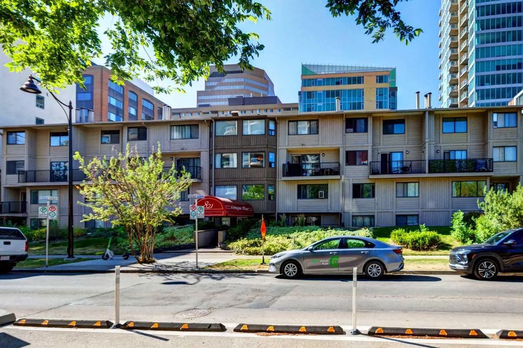 20 821 3 Avenue Sw, Calgary