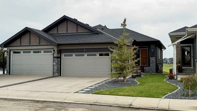 5 St. Andrews Close , Lyalta
