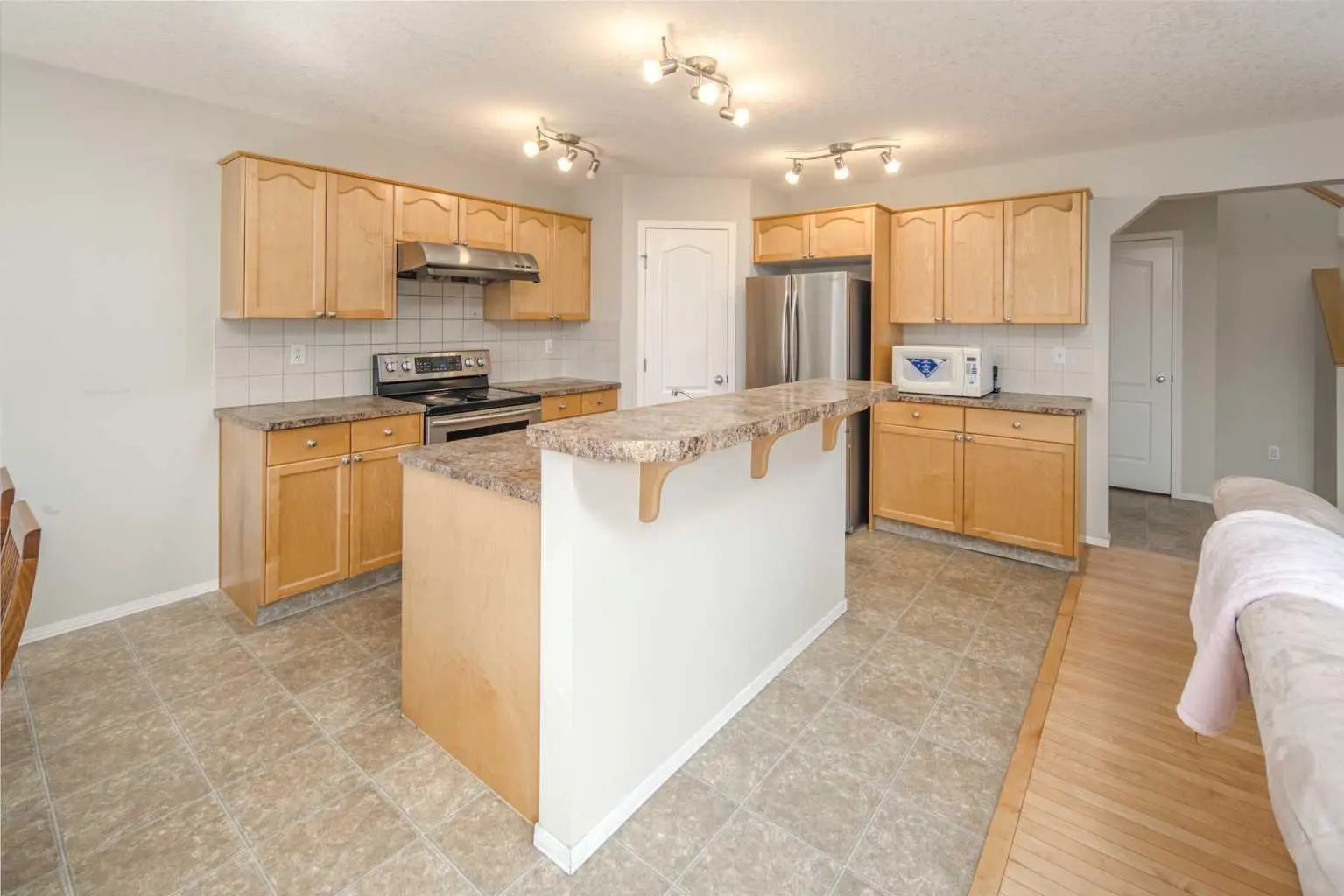 96 Panamount Manor Northwest, Calgary – Residential Detached Listing Photo 8