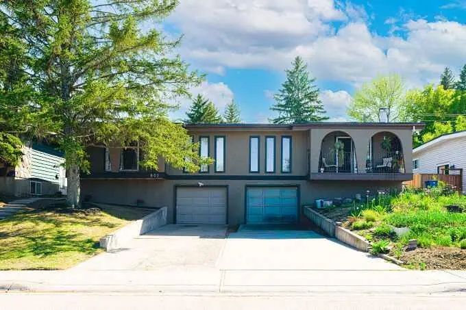 801 Canfield Way Sw, Calgary