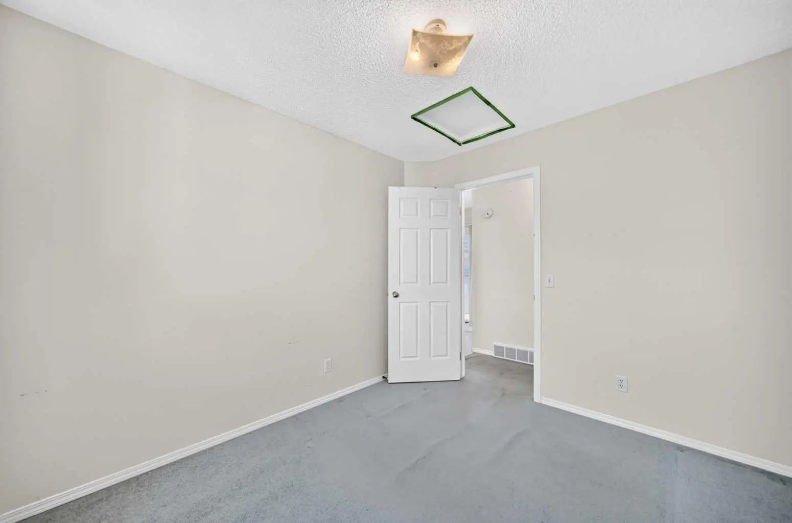 23 San Diego Manor Northeast, Calgary – Residential Detached Listing Photo 13