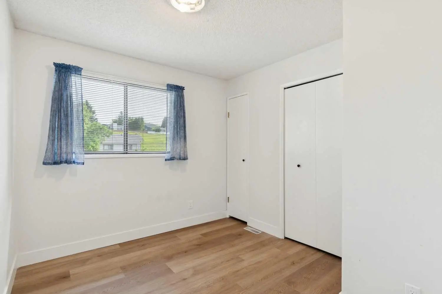 91 Deerfield Drive Southeast, Calgary – Residential Row/Townhouse Listing Photo 9