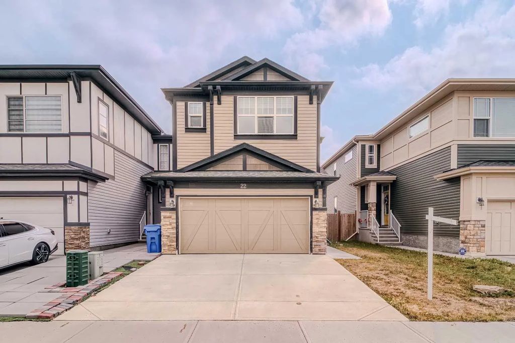 22 Sage Bluff Heights Nw, Calgary