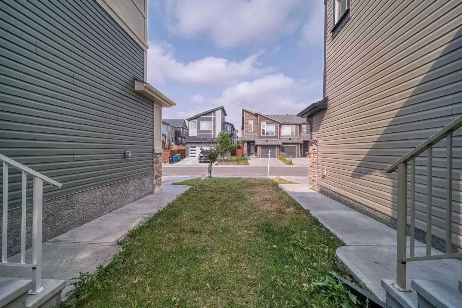 22 Sage Bluff Heights Northwest, Calgary – Residential Detached Listing Photo 4