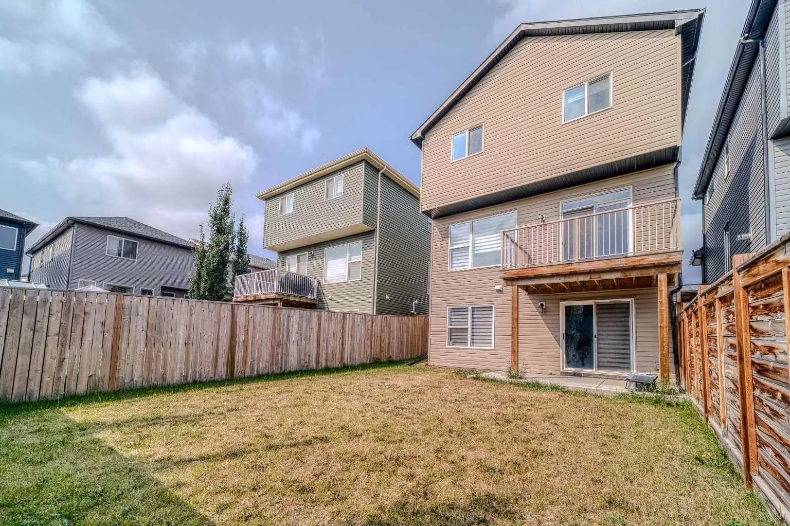 22 Sage Bluff Heights Northwest, Calgary – Residential Detached Listing Photo 8