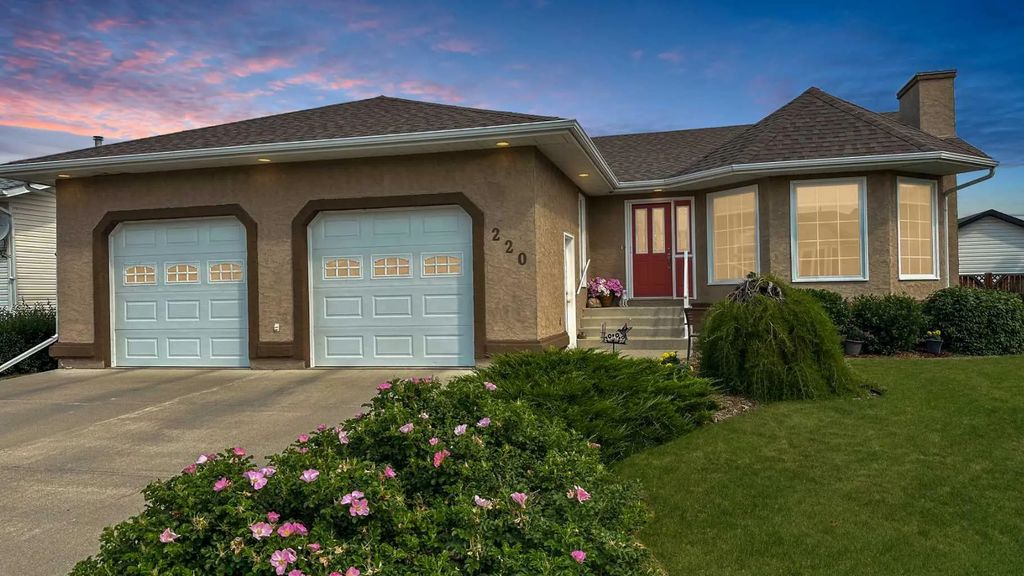 220 10 Avenue Ne, Sundre