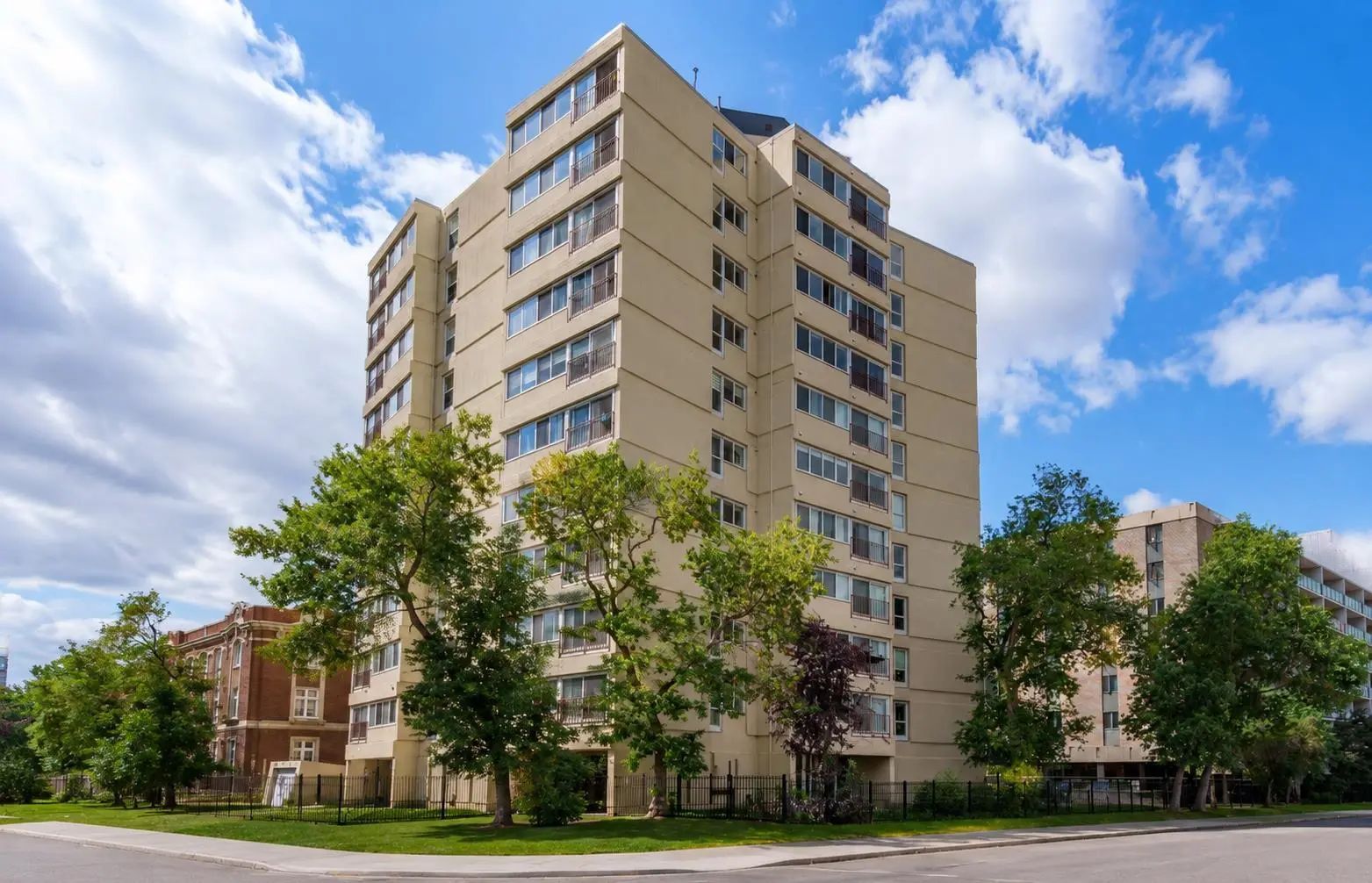 Photo of Listing #A2334602